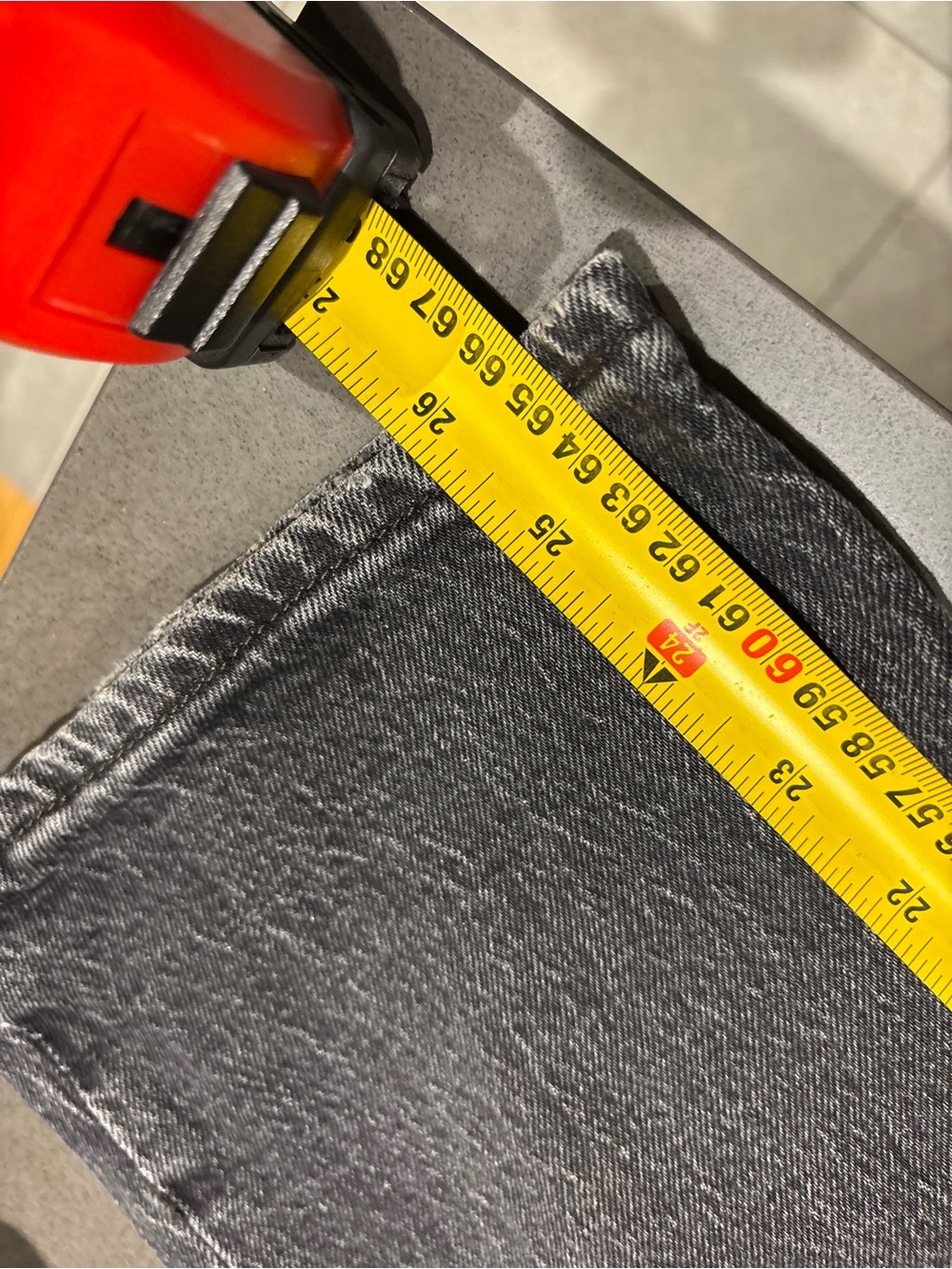 Levi’s Premium Ribcage Straight Ankle Jeans W28 L27 Washed Black 90s Minimalist - Picture 13 of 15